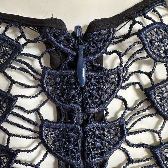 WOMEN’S DVF DIANE VON FURSTENBERG KINCHU SG LACE COCKTAIL SHEATH DRESS SMALL - Picture 7 of 13